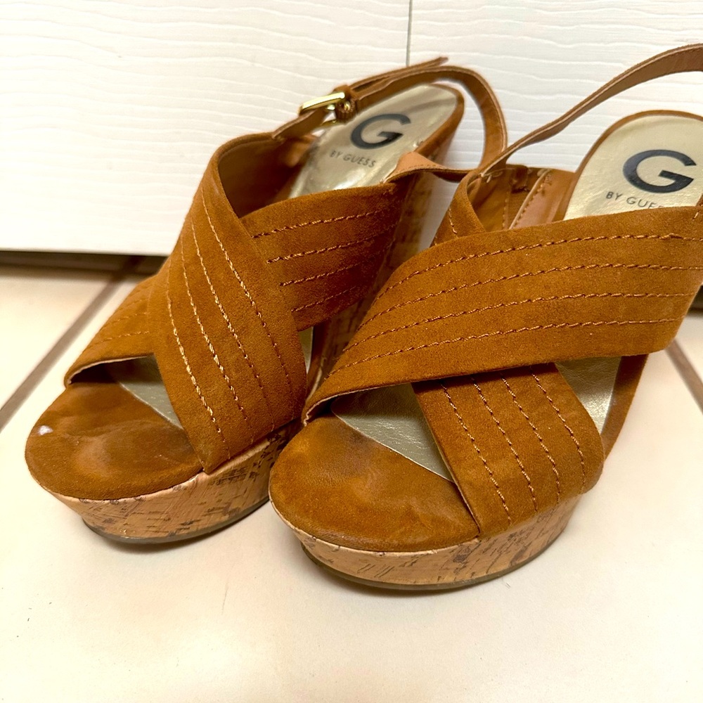 G by GUESS wedges Sz 6.5